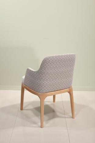 Sillón contemporáneo Milo, 4 patas de fresno macizo Tejido Valdouro