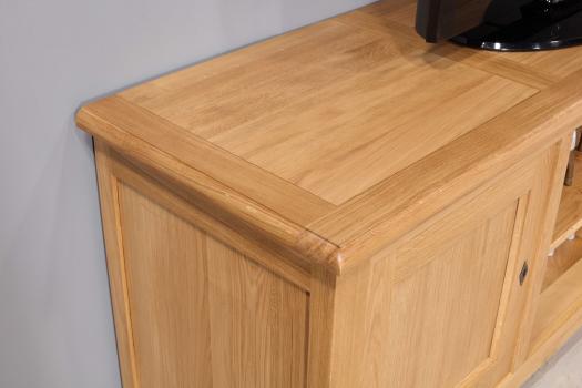 Mueble de TV Amaury de roble macizo de estilo rústico