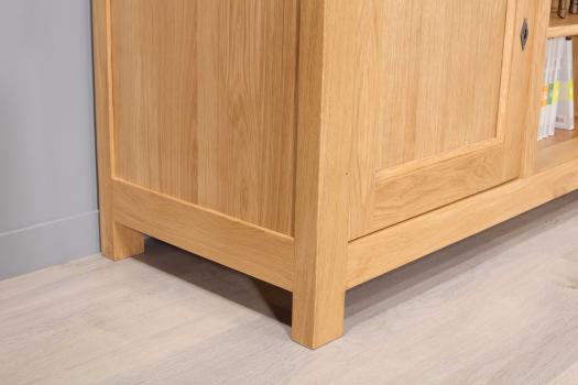 Mueble de TV Amaury de roble macizo de estilo rústico