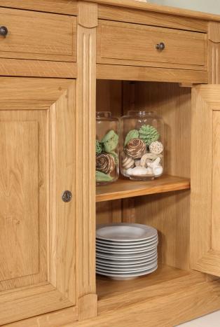 🪵 Aparador Isaac – Roble Macizo, Estilo Directorio, 2 Puertas y 2 Cajones (110 cm de ancho)