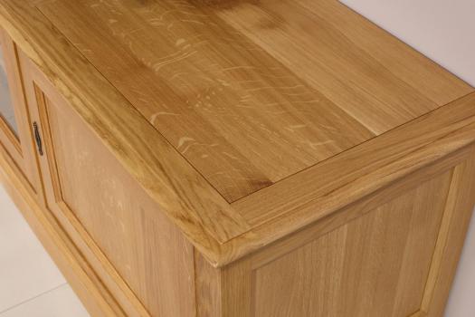Mueble de TV Damien fabricado en roble en estilo Directoire 