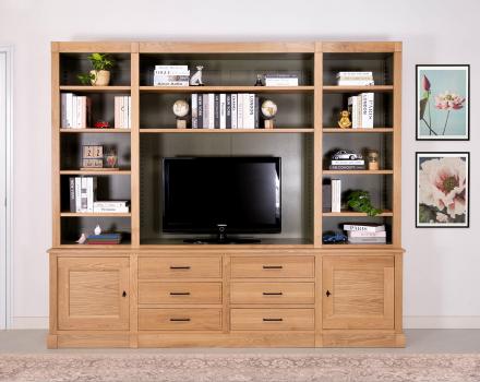 Librería de dos cuerpos Manu fabricada en roble de estilo contemporáneo. Acabado en roble natural en el exterior y verde bosque ligeramente patinado en el interior.