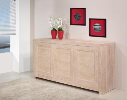 Aparador Navarro de 3 puertas fabricado en madera de roble macizo estilo Contemporáneo