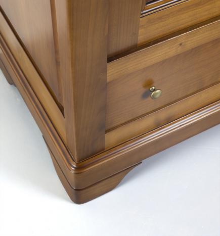 Armario Anna de 1 puerta y 1 cajón fabricado en madera maciza de cerezo estilo Louis Philippe