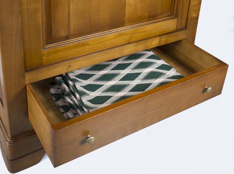 Armario Anna de 1 puerta y 1 cajón fabricado en madera maciza de cerezo estilo Louis Philippe