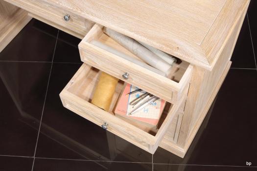 Escritorio Víctor de 5 cajones fabricado en madera de roble macizo de estilo Louis Philippe 
