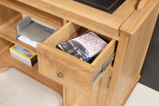 Pequeño escritorio Emérito fabricado en madera de roble macizo en estilo Louis Philippe
