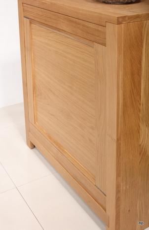 Aparador pequeño de 1 puerta fabricado en madera de Roble macizo estilo moderno
