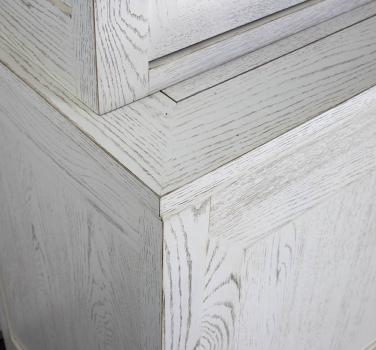 Armario vitrina Gabriel de 2 cuerpos con 2 puertas fabricado en madera de Roble macizo estilo Louis Philippe