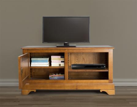 Mueble de TV 16/9 Luana fabricado en madera de Cerezo macizo al estilo Louis Philippe