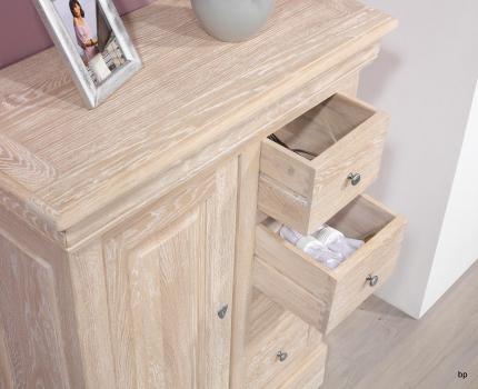 Armario Juan de  1 puerta y 5 cajones fabricado en madera de Roble macizo estilo Provenzal acabado Roble Cepillado Blanqueado