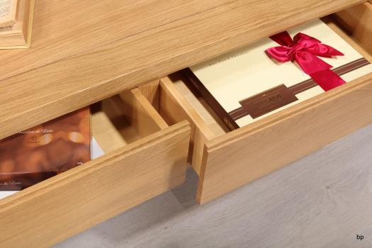 Mesa de centro rectangular Gabriel fabricada en madera de roble macizo estilo contemporáneo