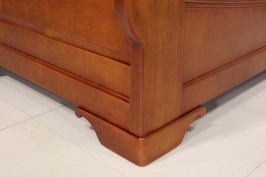 Cama de barco Camille fabricada en madera de cerezo macizo al estilo Louis Philippe de 90x190 