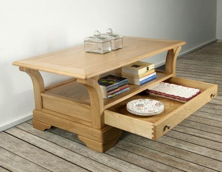 Mesa de centro Bernardo fabricada en madera maciza de Roble en estilo Louis Philippe