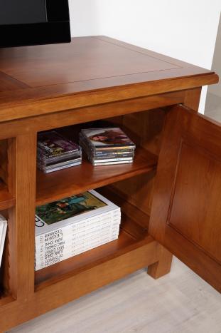 Mueble de TV Amaury fabricado en madera de roble macizo al estilo campestre.