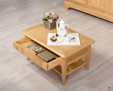 Mesa de centro rectangular fabricada en madera de roble macizo al estilo Louis Philippe