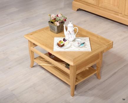 Mesa de centro rectangular fabricada en madera de roble macizo al estilo Louis Philippe