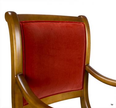 Sillón Crosse fabricado en madera maciza de Cerezo estilo Louis Philippe tela ALDECCO