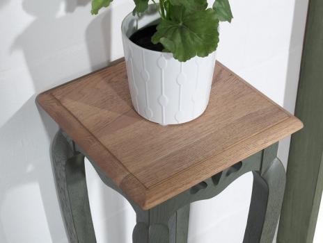 Pedestal fabricado en madera de roble macizo acabado roble Antik