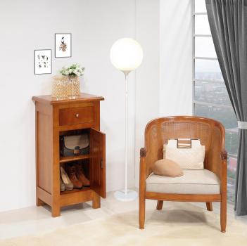 Recibidor fabricado en madera maciza de cerezo en estilo rústico