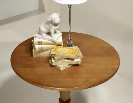 Pedestal fabricado en madera de cerezo macizo al estilo Louis XV  Diámetro 80cm