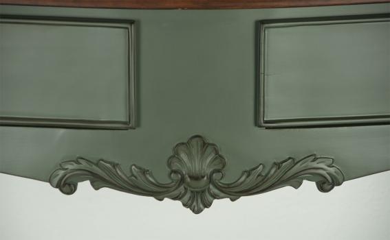 Consola Anne fabricada en madera de cerezo macizo estilo Louis XV - lacado verde envejecido
