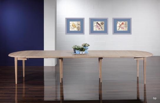 Mesa de comedor redonda diámetro 110cm fabricada en madera Roble macizo al estilo Provenzal + 7 extensiones de 40