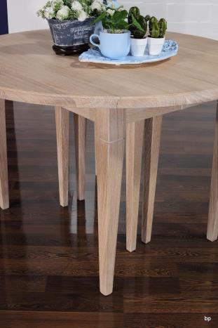 Mesa de comedor redonda diámetro 110cm fabricada en madera Roble macizo al estilo Provenzal + 7 extensiones de 40