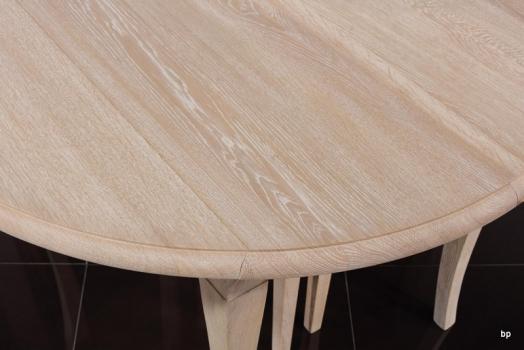 Mesa de comedor redonda diámetro 110 cm fabricada en madera de Roble macizo al estilo Provenzal + 7 extensiones de 40cm