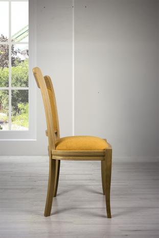 Silla Benjamin fabricada en madera de Roble macizo estilo Louis Philippe tejido mostaza
