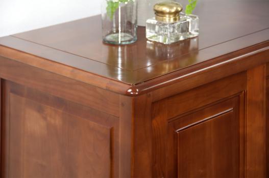 Mueble TV Beatriz fabricado en madera de Cerezo macizo al estilo Louis Philippe con 4 puertas y 3 cajones