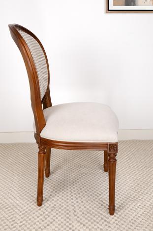 Silla de madera maciza de cerezo de estilo Louiss XVI Emeline