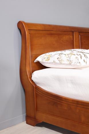 Cama Bateau Nicolas 180X200 fabricada en madera maciza de cerezo estilo Louis Philippe 