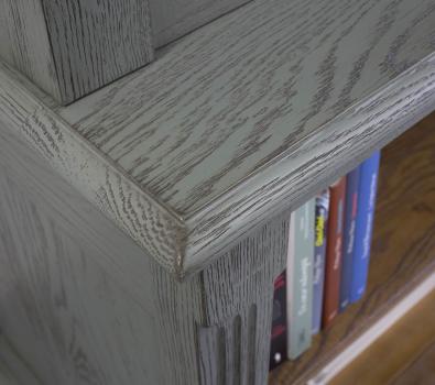 Biblioteca Sylvain de 2 cuerpos fabricada en madera de roble macizo en estilo Directoire Acabado Verde Rodal