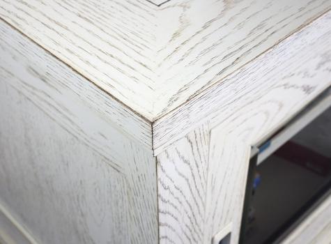 Mueble TV Alex fabricado en madera de roble macizo estilo Directoire puertas correderas 