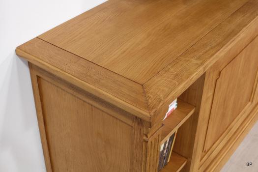 Mueble de TV Bastien fabricado en madera de Roble macizo de estilo Directoire 