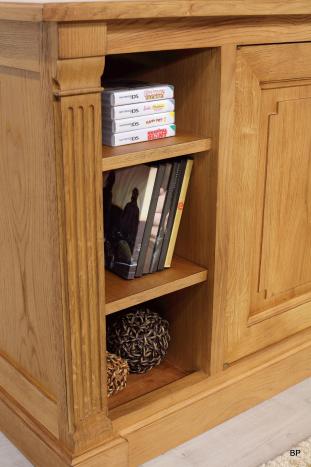 Mueble de TV Bastien fabricado en madera de Roble macizo de estilo Directoire 
