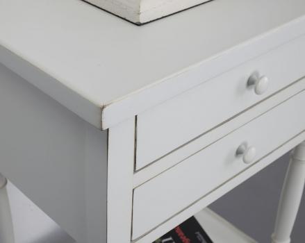 Mesa de noche Marie fabricada en madera de Cerezo macizo estilo Louis Philippe 