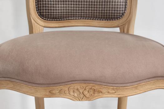 Sillón Bergere Alexia estilo Luis XV de Roble macizo con tejido VALDOURO Taupe
