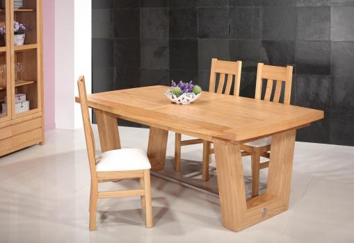 Mesa de comedor rectangular  220x110 fabricada en madera de roble maciza estilo contemporáneo, pieza única 