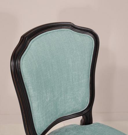 Silla Marina fabricada en madera maciza de cerezo estilo Luis XV lacado negro tapizado Aldeco