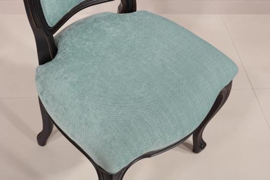 Silla Marina fabricada en madera maciza de cerezo estilo Luis XV lacado negro tapizado Aldeco