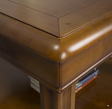 Mesa de centro Leila fabricada en madera de cerezo macizo al estilo Louis Philippe con 1 cajón
