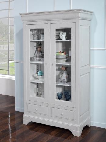 Armario vitrina Luis de 2 puertas fabricado en madera de  Roble Macizo al estilo Louis Philippe acabado cepillado Gris exterior patine perla al interior
