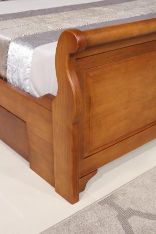 Cama barco Jean fabricada en madera de roble macizo al estilo Louis Philippe con un cajón a cada lado 160x200 