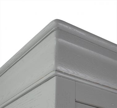 Armario Baptiste fabricado en madera de Roble macizo al estilo Louis Philippe acabado cepillado Gris