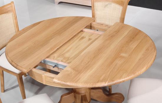 Mesa de comedor redonda Iker con pata central fabricada en madera de Roble macizo al estilo Louis Philippe diametro 105 cm