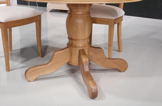 Mesa de comedor redonda Iker con pata central fabricada en madera de Roble macizo al estilo Louis Philippe diametro 105 cm