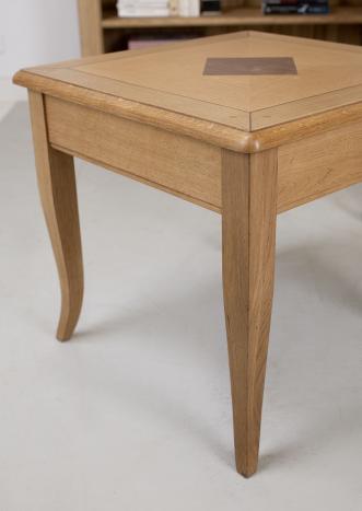 Pequeña mesa de centro fabricada en Roble estilo Directoire 