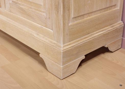 Biblioteca de 2 cuerpos y 4 puertas fabricado en madera de roble macizo al estilo Louis Philippe